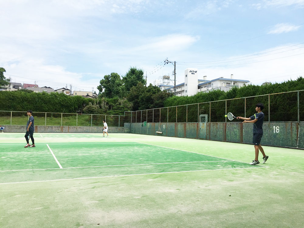 硬式テニス部静岡市強化練習大会…技術を磨くいい機会となりました！