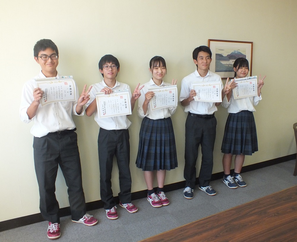 第２回漢字検定結果…２級に３年生２人、２年生３人が見事合格！