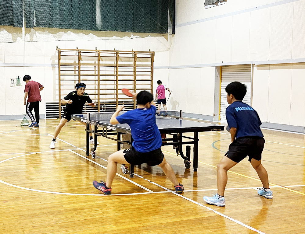 男子卓球部、静岡ジェードでの練習会…新人戦県大会上位進出に向けレベルの高い練習ができました！