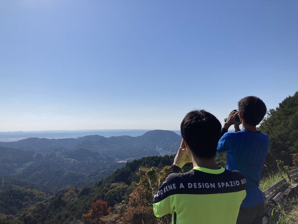 野外山岳部月例山行…千葉山に登頂し存分に眺望を楽しみました！