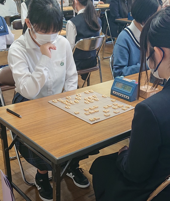 高校将棋選手権県大会個人戦…女子の部、西澤さん（36HR）３位入賞！