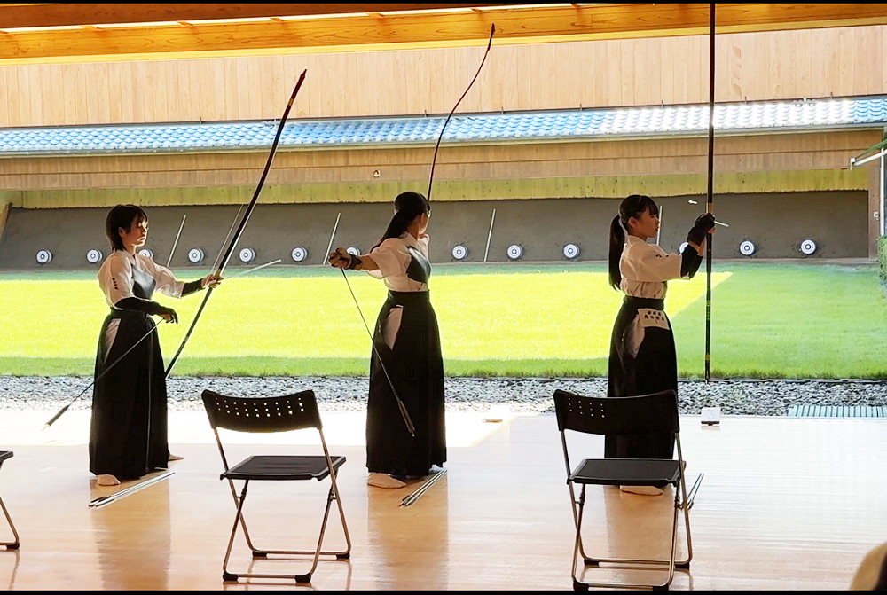 弓道新人戦県大会…女子団体、女子個人に出場して堂々の戦いを見せる！