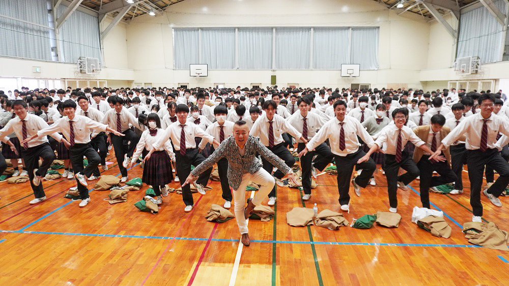 樟風祭文化講演会「ゴルゴ松本さん」…心のこもった「命」の授業ありがとうございました！