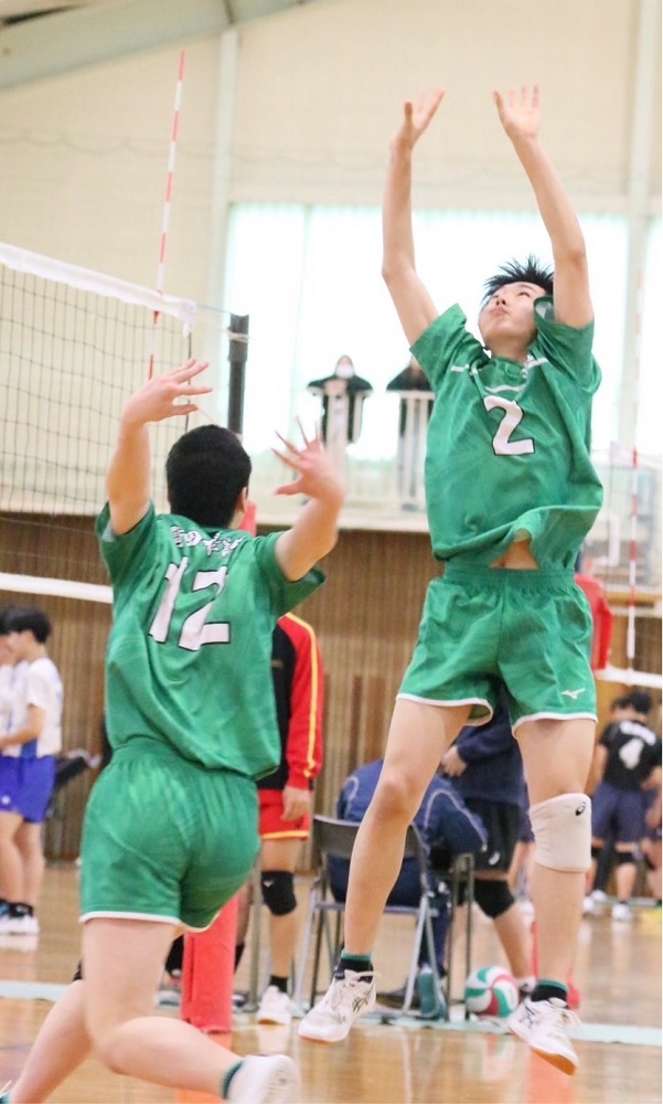 バレーボール部、志太榛原地区高校選手権…堂々の準優勝でインタハイ予選に弾みをつける！