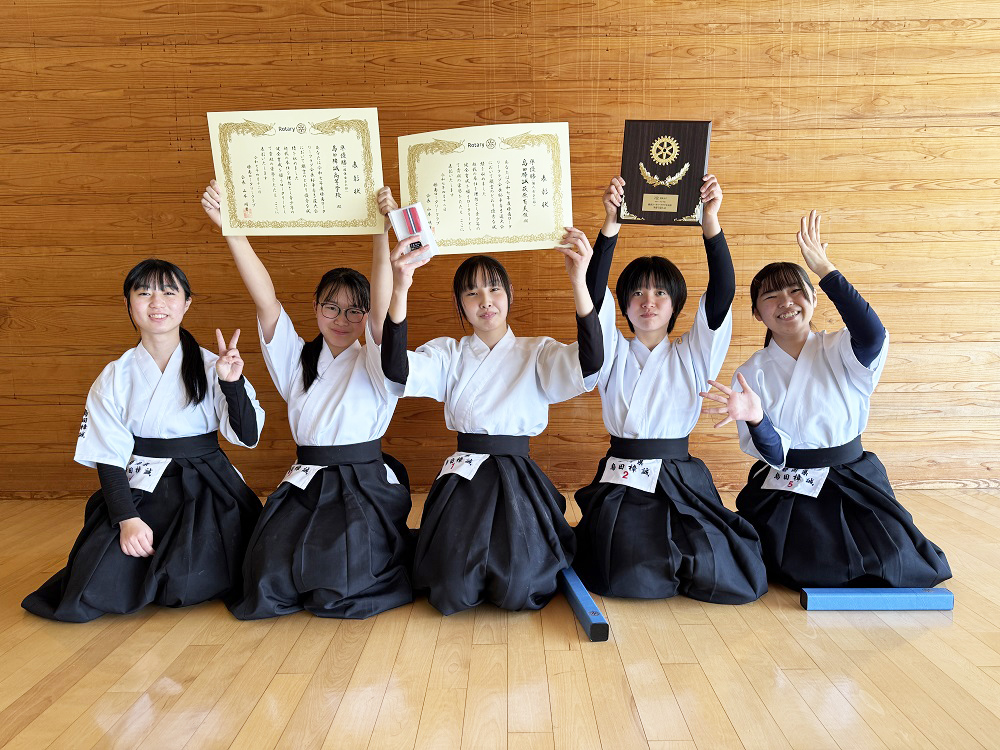 弓道部、榛南ロータリークラブ会長杯弓道大会…女子団体準優勝、女子個人でも萩原さん準優勝！