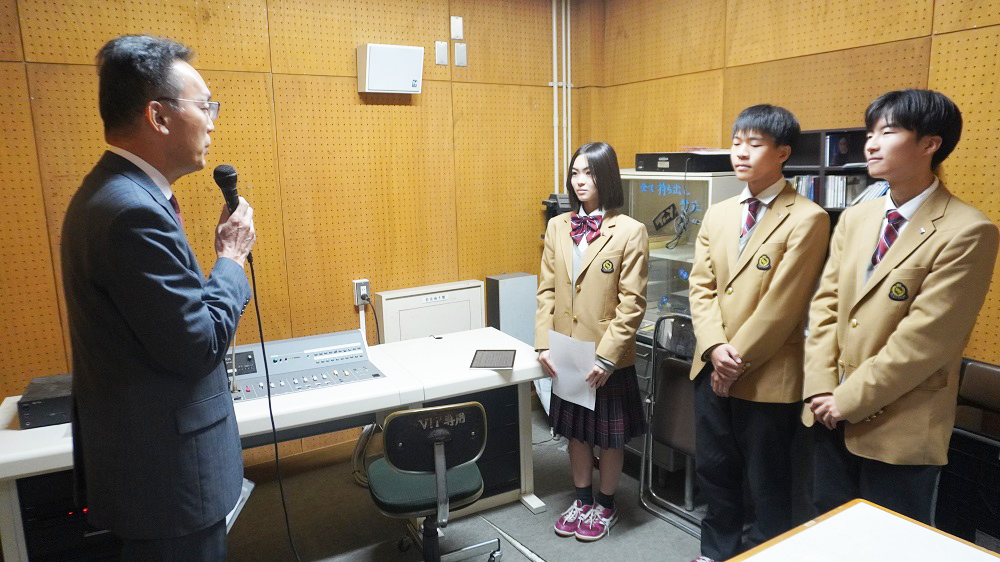 次年度生徒会長、副会長選挙…生徒会長に赤堀さん（25HR）副会長に野地君（26HR）原川君（27HR）に決定！