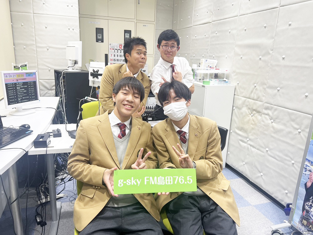 12月ハイスクールラジオ放送…沖縄修学旅行、オープンスクールお礼、次年度の抱負などで盛りあがりました！
