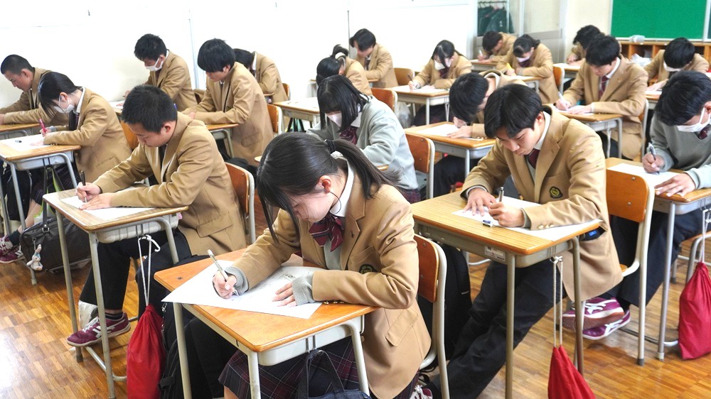 校内漢字テスト第８回…有終の美を飾れるように頑張りました！