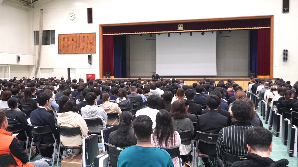 新入生オリエンテーション…期待に胸膨らませ高校生活への準備を整えました！