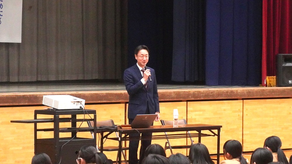 スマホ講座…ＳＮＳ時代の情報モラルとネットトラブルの回避方法を学びました！