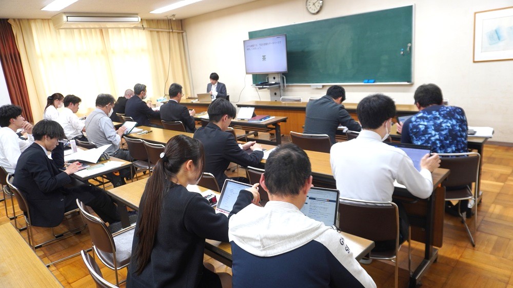 職員研修会…「静岡新聞データベースplus日経テレコン」導入に向けて！