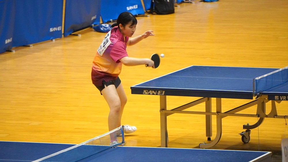 卓球総体中部大会シングルス…女子の部で草間あいるさん優勝、小林さん準優勝、男女合わせ18人が県大会へ！