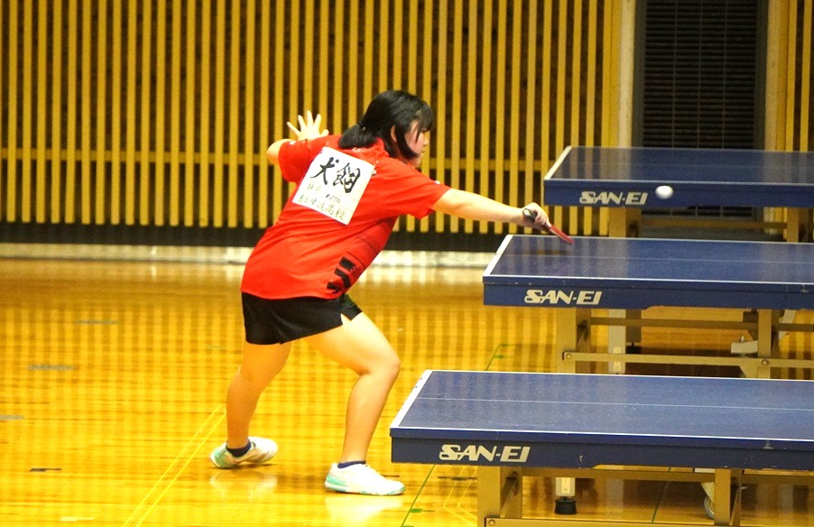 卓球総体県大会シングルス…犬飼友唯さん準優勝、玉石汐里さん５位でインタハイ本選出場へ！