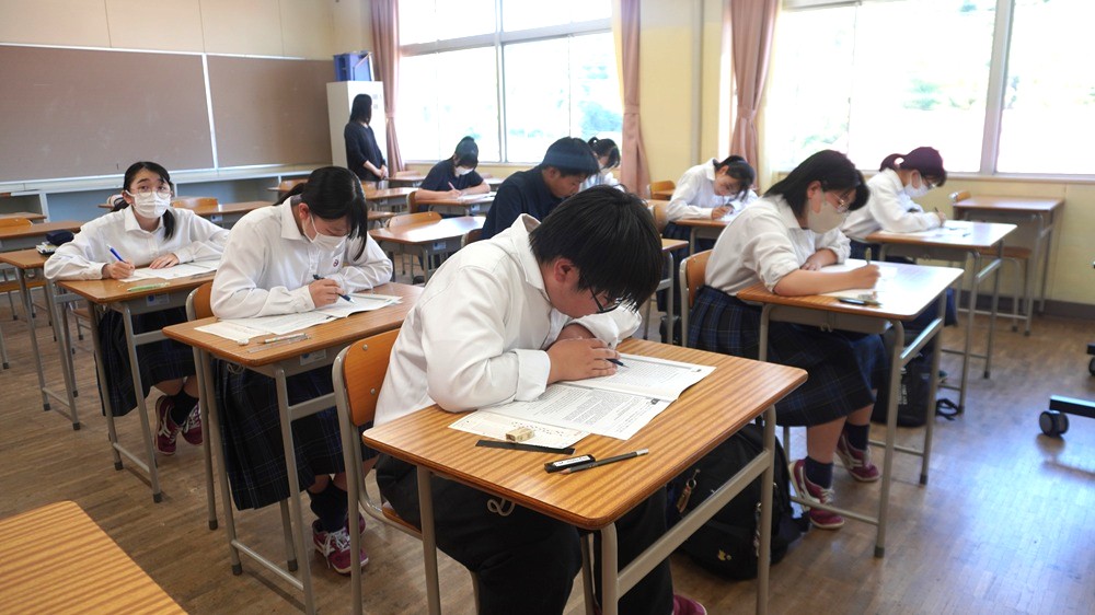 英語検定第１回（受検者55人）…目標級合格に向けて全力で取り組みました！