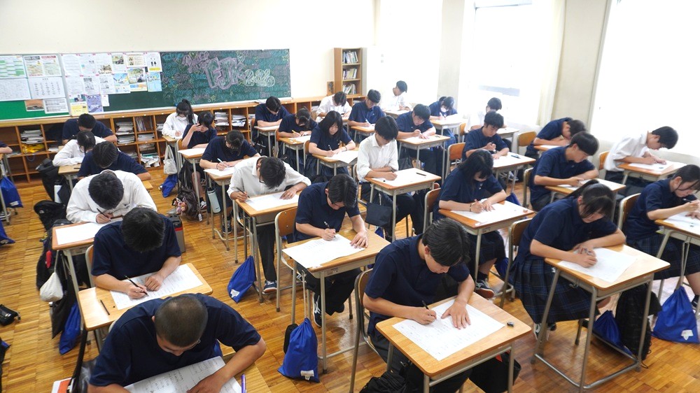 校内漢字テスト第３回…月ごとの実施で漢字力を着実に向上させています！