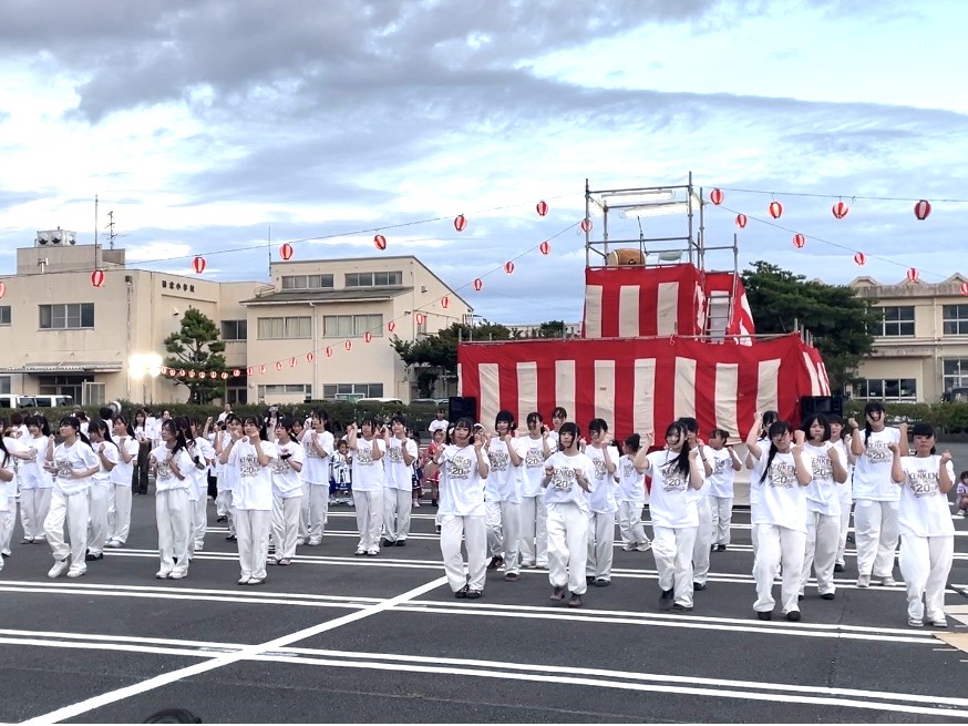 女子ダンス部「初倉納涼祭」出演…地域の方々と夏の思い出作りをしました！