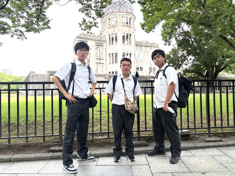 演劇部有志は平和朗読劇上演に先立ち広島に足を運びました！